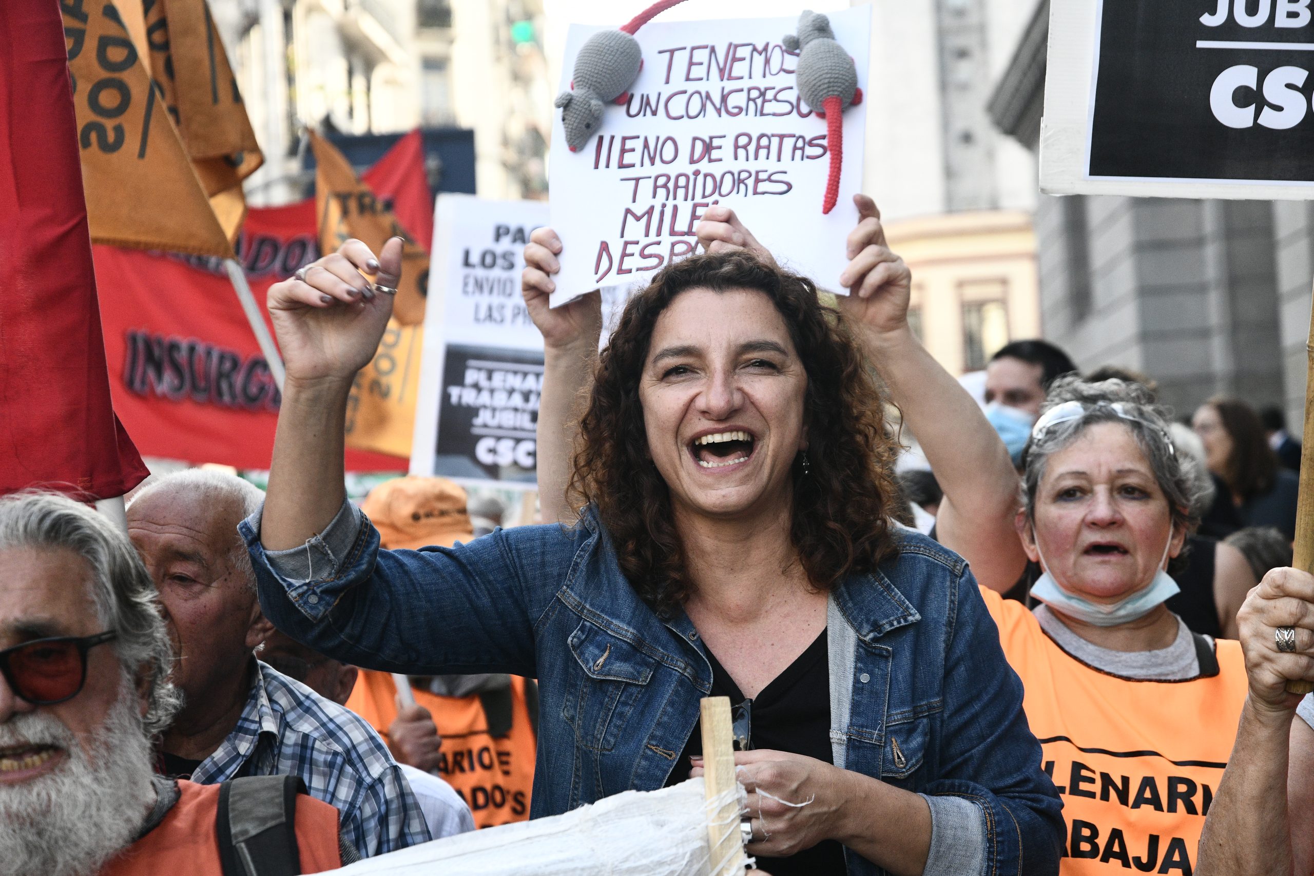 Vanina Biasi: “Un gobierno que condena al hambre a los jubilados y les quita el acceso a los medicamentos es un gobierno criminal”