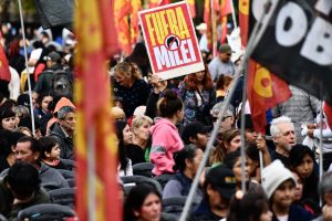 La proscripción refuerza al régimen: Fuera Milei