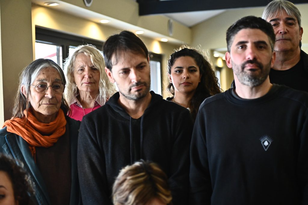 Pablo Giachello, Juan Romero, Liliana Kunis, Nora Biaggio, Gabriela de la Rosa candidatos de Frente de Izquierda en PBA