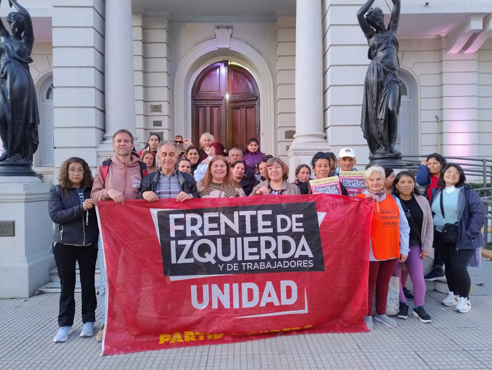Néstor Pitrola en Luján: «Buscan polarizar para encubrir responsabilidades compartidas y disimular la defraudación popular»