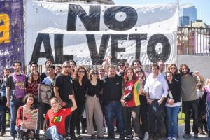 Solano desde Plaza de Mayo: «Si Milei veta, el pueblo en la calle va a vetar a Milei