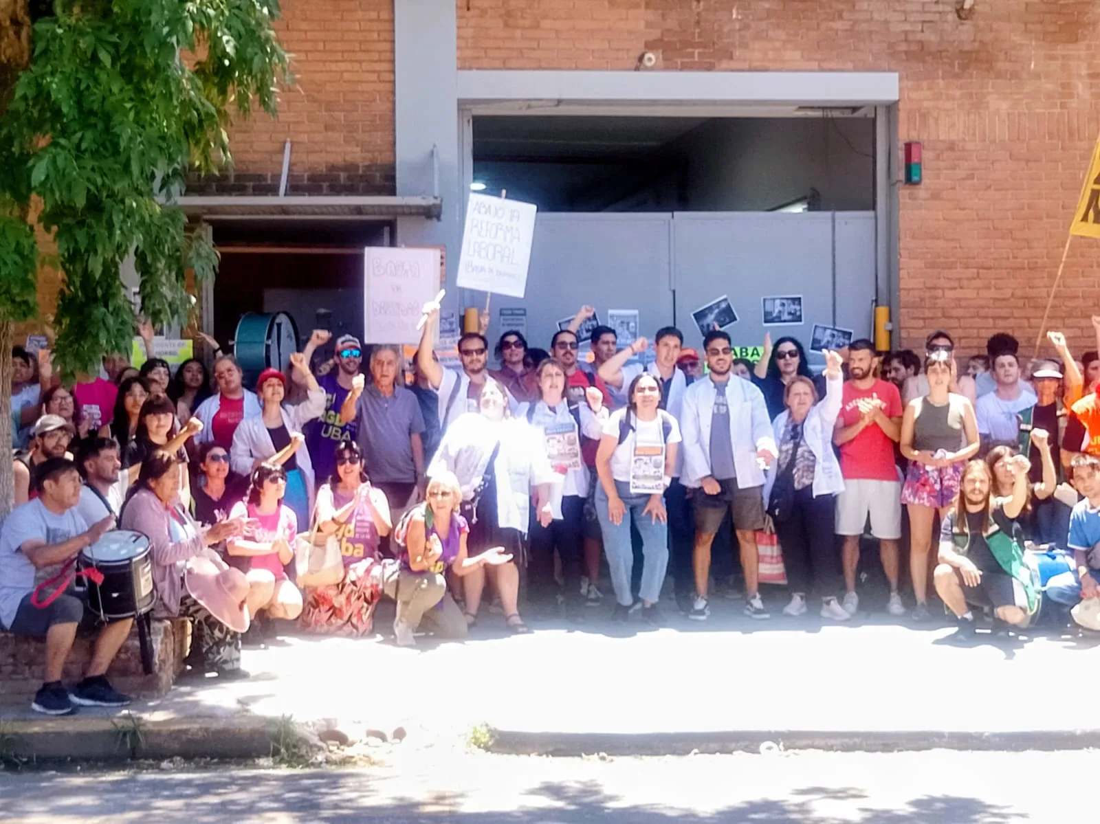 Incorporación de las y los trabajadores de farmacia Dr. Ahorro