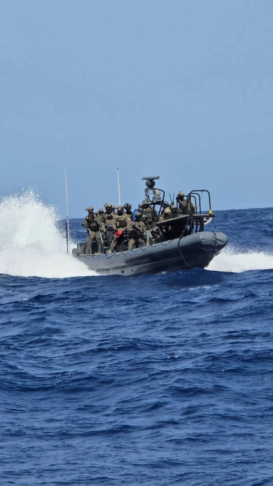 URGENTE Barcos militares israelíes están secuestrando en este momento a la Flotilla Global Sumud