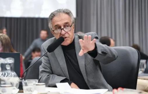 Néstor Pitrola: “El pago a los Fondos Buitres y el Súper-RIGI son dos entregadas marca cañón, en la misma línea colonial, contra los trabajadores”
