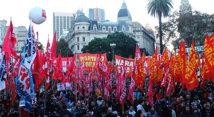 Mañana:  La izquierda gana la Plaza de Mayo