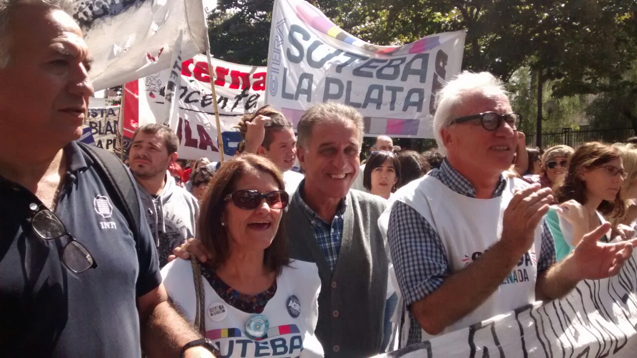 Pitrola: «queremos un paro activo para quebrar la política de Macri»